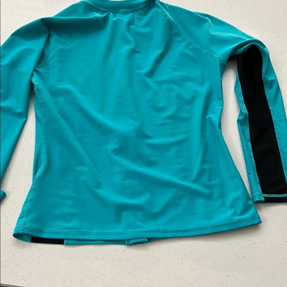 Attraco aqua Long-Sleeve Swim Coverup with Zip-Up Design - Picture 7 of 11